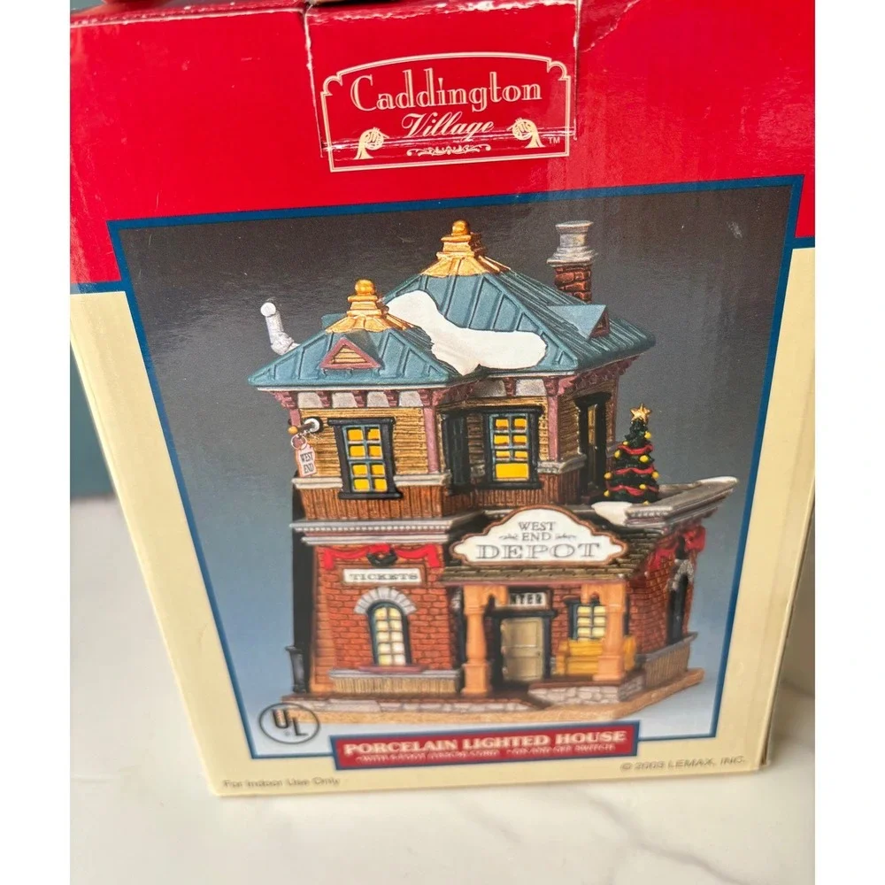 Vintage Caddington West End Depot Christmas Village Lighted Train Station‎